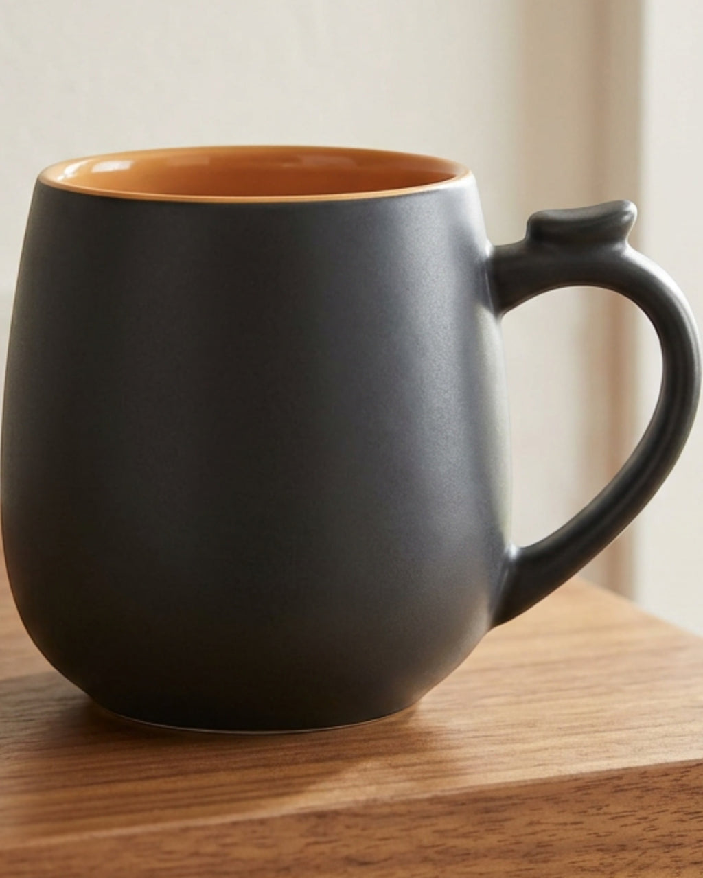 Klnxw Wide Belly Thumb-Rest Ceramic Coffee Mug 16 oz Charcoal Apricot - Lifestyle view